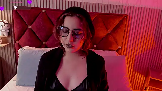 Kiri Velvet online show from 04-23-26, 08:22
