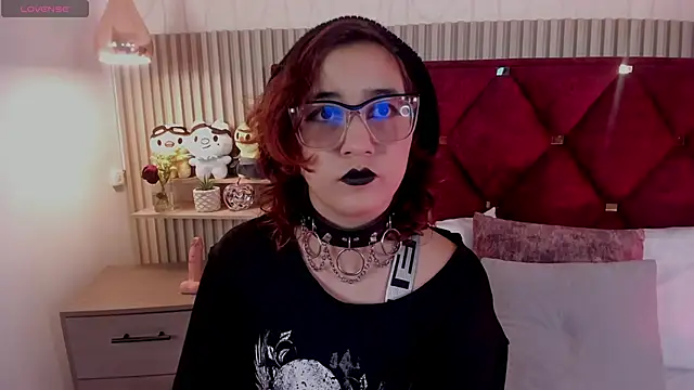 Kiri Velvet online show from 05-14-26, 08:48
