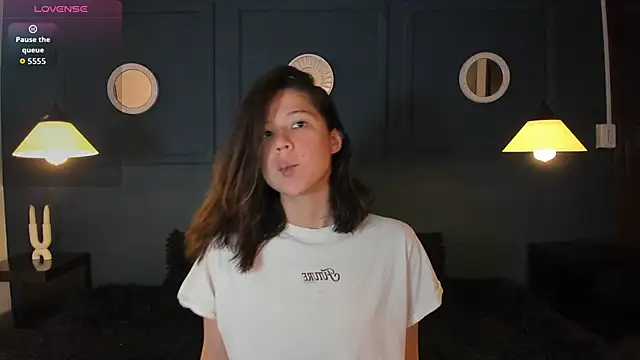 Skyy bloom online show from 03-11-26, 01:39