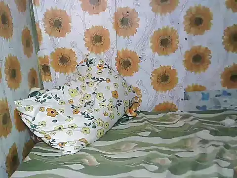 Smilinglovely online show from 03-12-26, 10:16