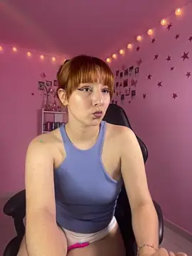 Snapshot of Davne_ chatting on 06-22-26, 11:46 Davne online show from 06-22-26, 11:46