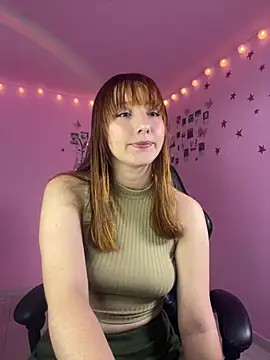Snapshot of Davne_ chatting on 06-25-26, 11:53 Davne online show from 06-25-26, 11:53