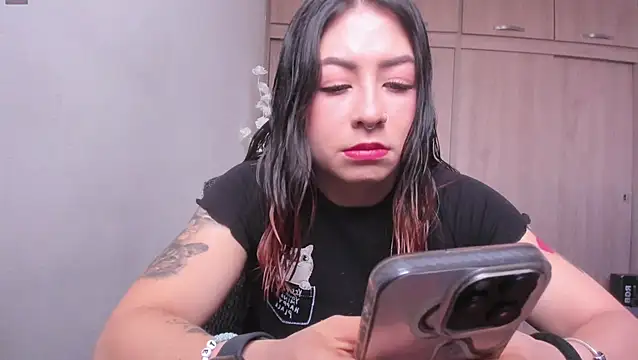 MaddieHunter online show from 07-26-26, 03:30