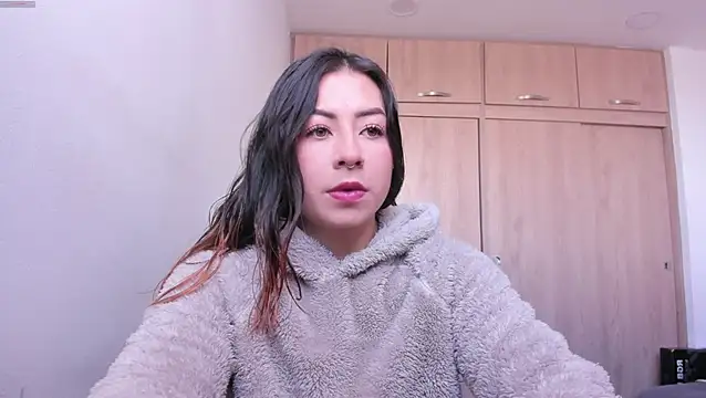 MaddieHunter online show from 08-04-26, 02:52