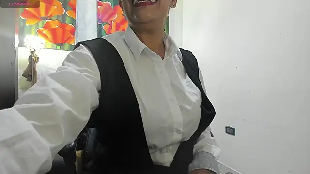 Miss clarepocahose online show from 01-16-26, 12:58