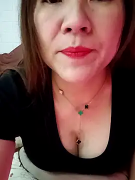 Snapshot of Lily-ross22 chatting on 02-12-26, 01:06 Lily-ross22 online show from 02-12-26, 01:06