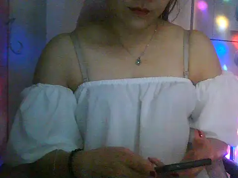 Snapshot of Lily-ross22 chatting on 03-26-26, 03:17 Lily-ross22 online show from 03-26-26, 03:17