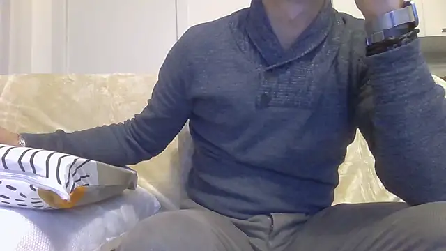 Snapshot of Eroshotlicker chatting on 01-06-26, 09:18 Eroshotlicker online show from 01-06-26, 09:18