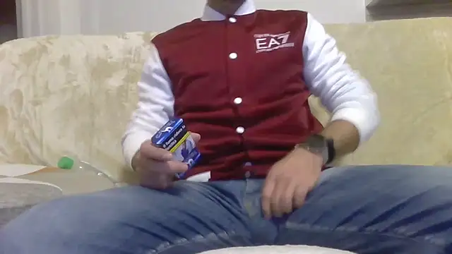 Snapshot of Eroshotlicker chatting on 01-31-26, 09:35 Eroshotlicker online show from 01-31-26, 09:35