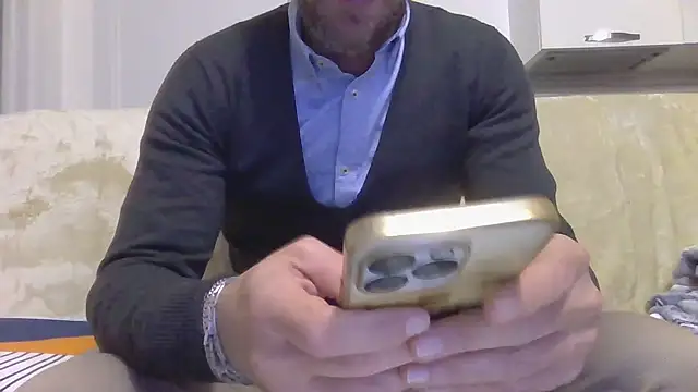 Snapshot of Eroshotlicker chatting on 02-04-26, 09:31 Eroshotlicker online show from 02-04-26, 09:31