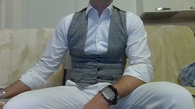 Snapshot of Eroshotlicker chatting on 02-08-26, 09:18 Eroshotlicker online show from 02-08-26, 09:18