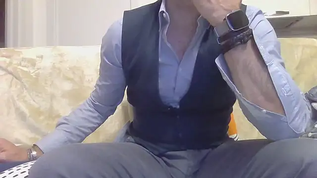 Snapshot of Eroshotlicker chatting on 02-15-26, 10:17 Eroshotlicker online show from 02-15-26, 10:17