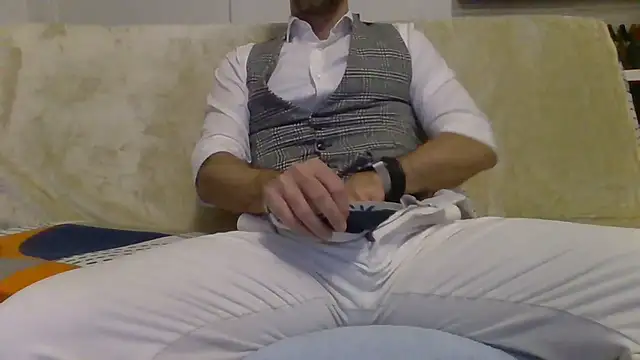 Snapshot of Eroshotlicker chatting on 02-25-26, 09:46 Eroshotlicker online show from 02-25-26, 09:46