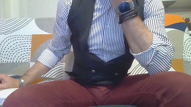 Snapshot of Eroshotlicker chatting on 03-02-26, 09:43 Eroshotlicker online show from 03-02-26, 09:43