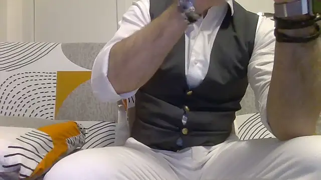 Snapshot of Eroshotlicker chatting on 03-11-26, 09:10 Eroshotlicker online show from 03-11-26, 09:10