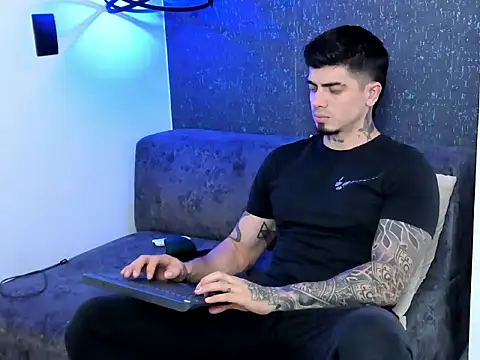  mrcock   online show from 04-12-26, 10:37