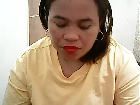 cutechubby online show from 12-21-25, 11:50