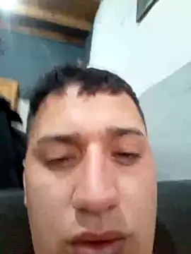 Alvarezz0202 online show from 05-22-26, 06:02