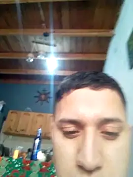 Alvarezz0202 online show from 05-26-26, 07:43