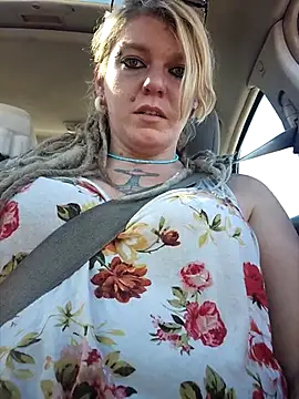 Snapshot of Horny_hippie chatting on 02-14-26, 07:54 Horny hippie online show from 02-14-26, 07:54