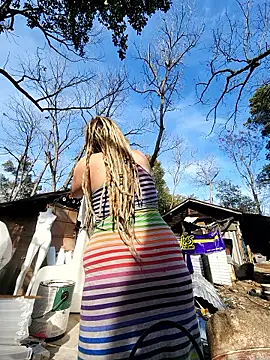 Snapshot of Horny_hippie chatting on 03-01-26, 08:22 Horny hippie online show from 03-01-26, 08:22