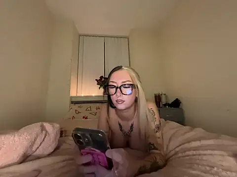 Snapshot of lace_xxx chatting on 02-18-26, 08:05 lace xxx online show from 02-18-26, 08:05