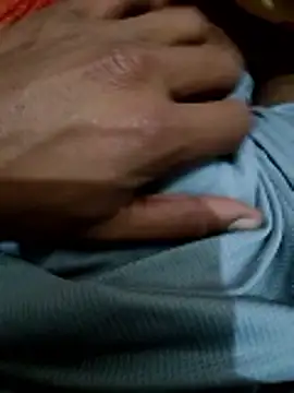 Snapshot of ind_naughtyboy chatting on 11-28-25, 05:48 ind naughtyboy online show from 11-28-25, 05:48