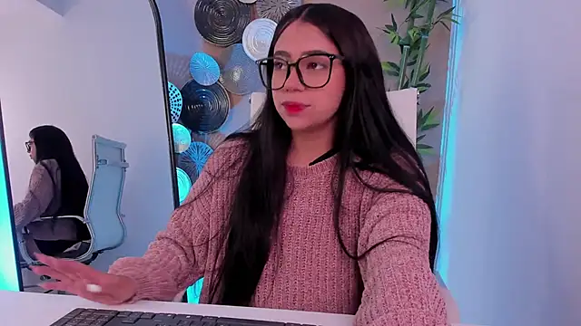 luna cute   online show from 01-19-26, 12:53