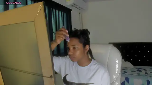 Snapshot of miiyaako_ds chatting on 12-19-25, 09:11 miiyaako ds online show from 12-19-25, 09:11