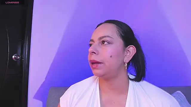 jimena chic1 online show from 03-25-26, 02:01