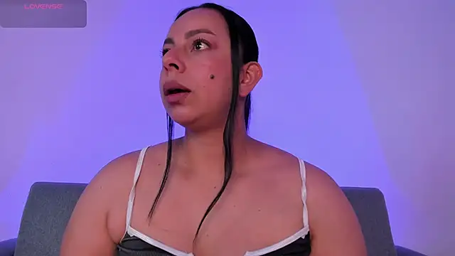 jimena chic1 online show from 05-31-26, 12:52