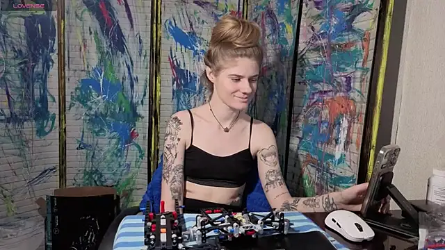 Adell Love online show from 05-27-26, 01:19