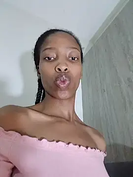 Snapshot of MsParisSmith chatting on 02-20-26, 12:18 MsParisSmith online show from 02-20-26, 12:18