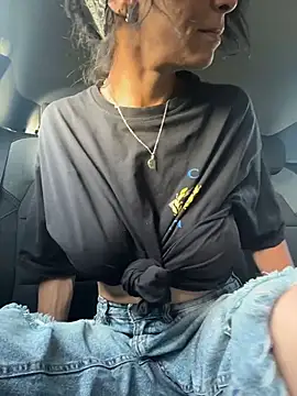 Snapshot of Soniaxxx31 chatting on 04-10-26, 05:39 Soniaxxx31 online show from 04-10-26, 05:39