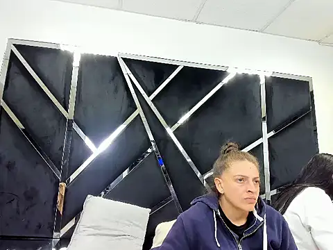 Alyssa Noah online show from 04-06-26, 03:48