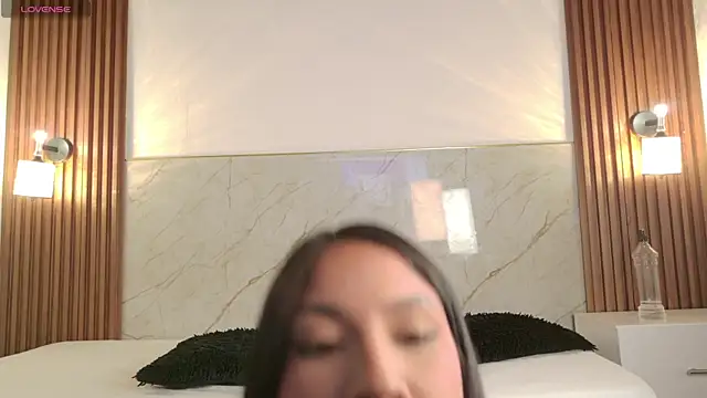 Little michiko online show from 04-15-26, 10:43