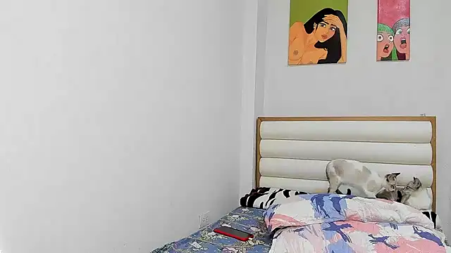 Snapshot of ROUS_SWEET_ chatting on 04-06-26, 04:57 ROUS SWEET online show from 04-06-26, 04:57