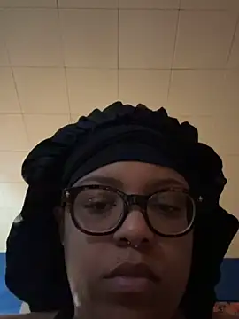 Hazel eyeddemonx online show from 03-18-26, 11:30