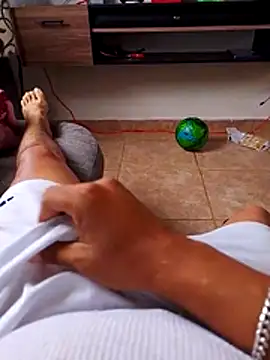 cristian112090 online show from 07-20-26, 02:41