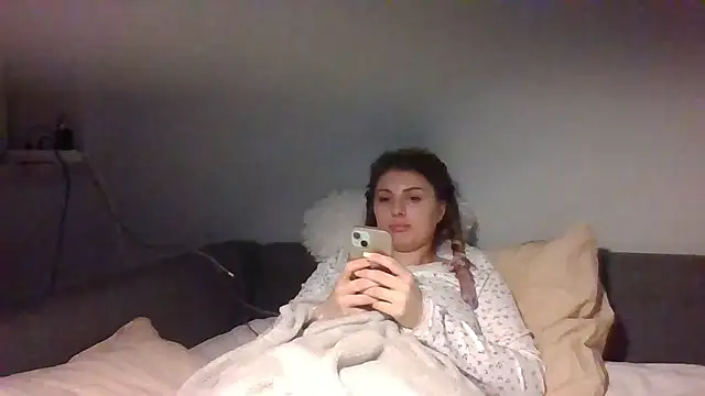 Snapshot of Devil_Maiden chatting on 03-12-26, 06:58 Devil Maiden online show from 03-12-26, 06:58