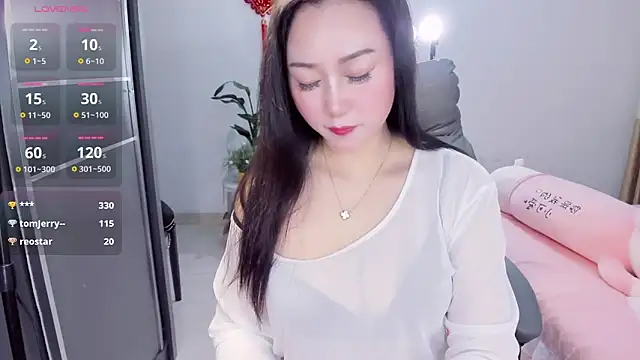 Snapshot of Wan-Yun-520 chatting on 03-17-26, 12:19 Wan-Yun-520 online show from 03-17-26, 12:19