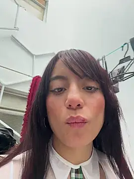 Mia fiire online show from 04-15-26, 07:58