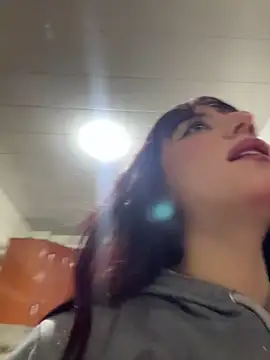 Snapshot of Mia_fiire chatting on 05-14-26, 03:57 Mia fiire online show from 05-14-26, 03:57
