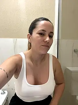 Snapshot of Nasss7 chatting on 12-21-25, 02:46 Nasss7 online show from 12-21-25, 02:46