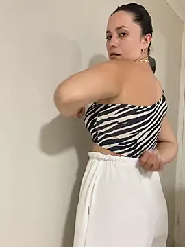 Snapshot of Nasss7 chatting on 03-08-26, 02:04 Nasss7 online show from 03-08-26, 02:04