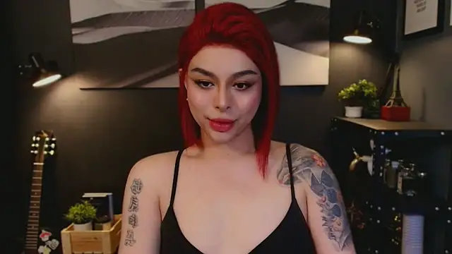 Snapshot of Kim_Kaye chatting on 11-29-25, 06:11 Kim Kaye online show from 11-29-25, 06:11