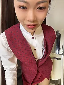 Snapshot of youyou-baby999 chatting on 05-18-26, 05:57 youyou-baby999 online show from 05-18-26, 05:57