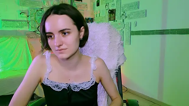 KateWillows online show from 02-11-26, 04:06