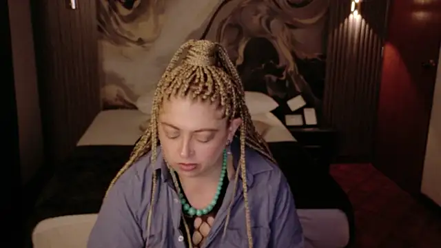 MilfArlet online show from 03-18-26, 02:42