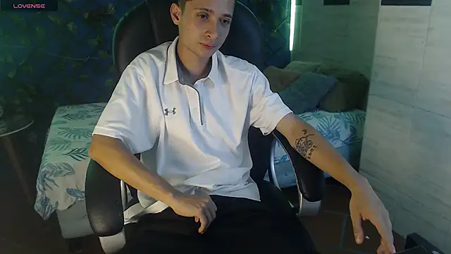 LucassSmith11 online show from 04-05-26, 06:38